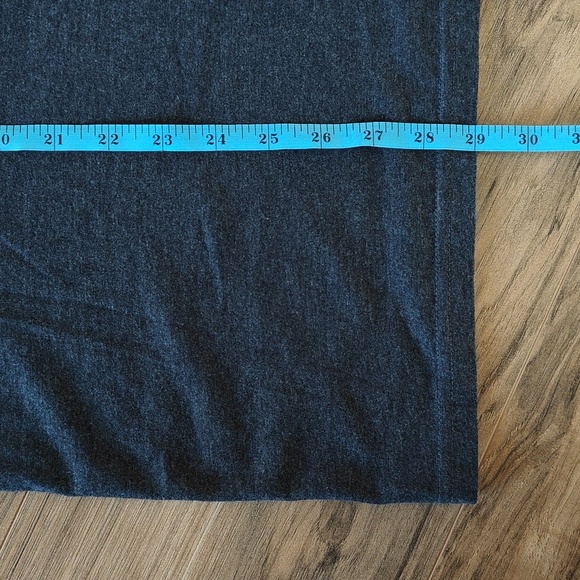 EUC Fall v-neck t-shirt - Picture 6 of 6